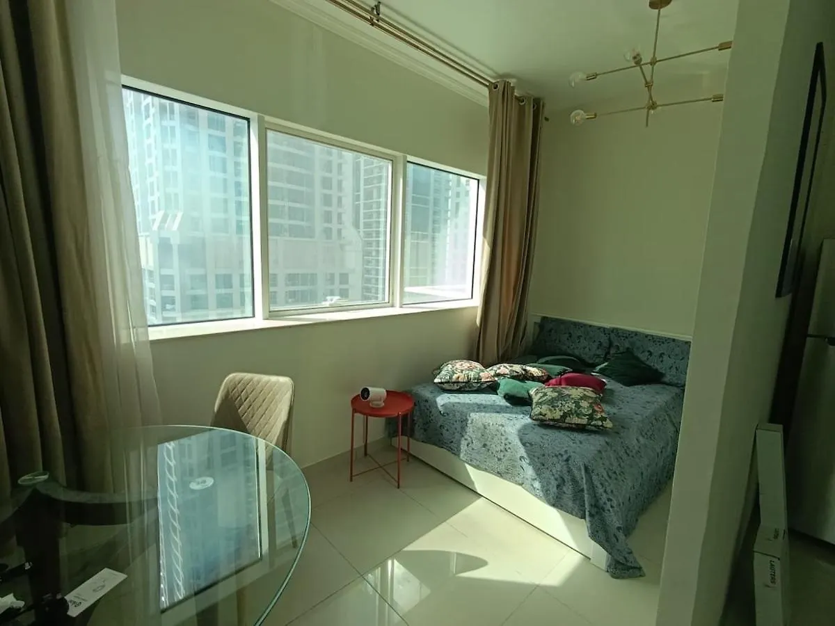 In The Heart Of Dubai Apartment